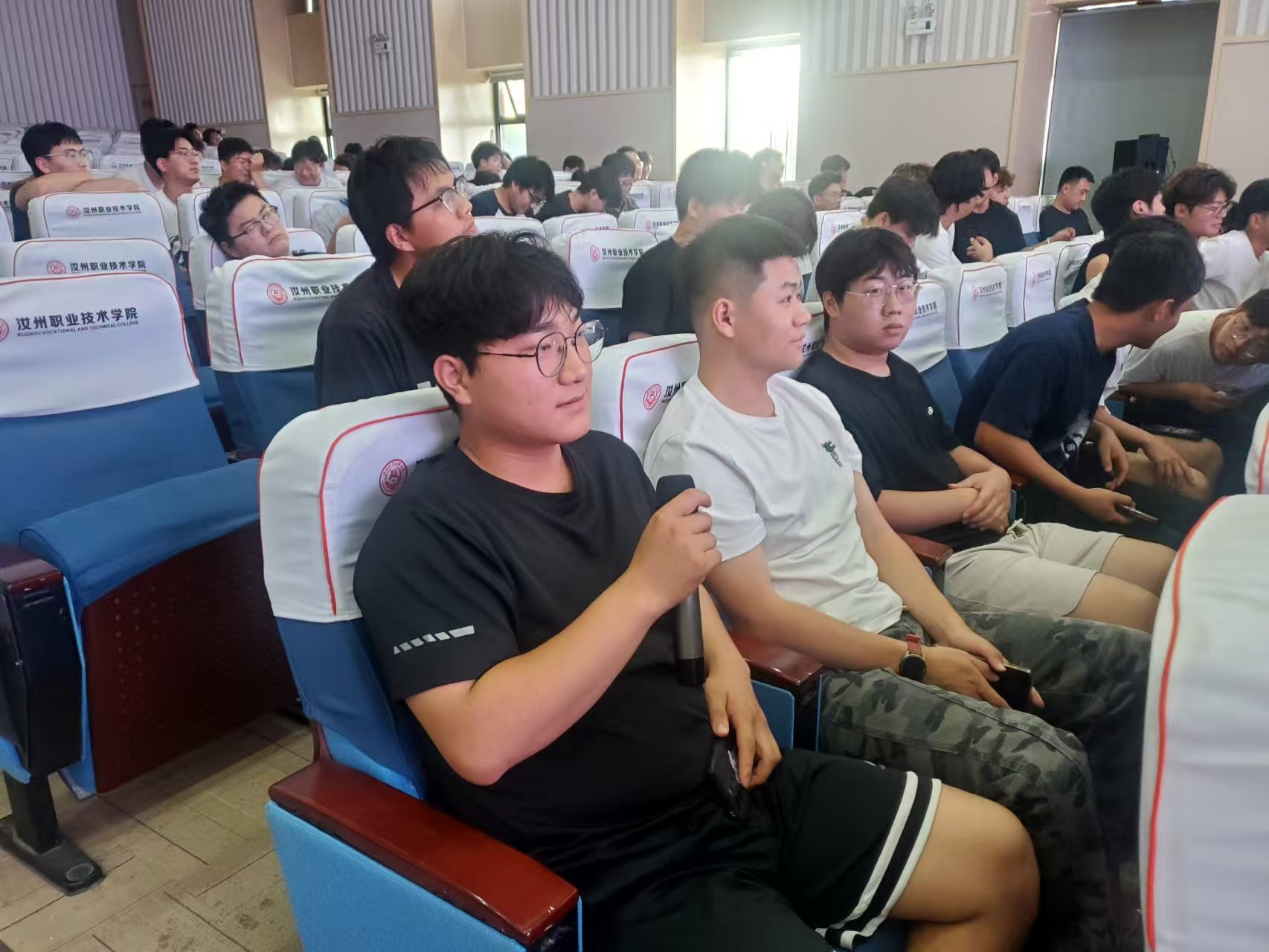 f79a3390d5151266c092b376afda0ea.jpg